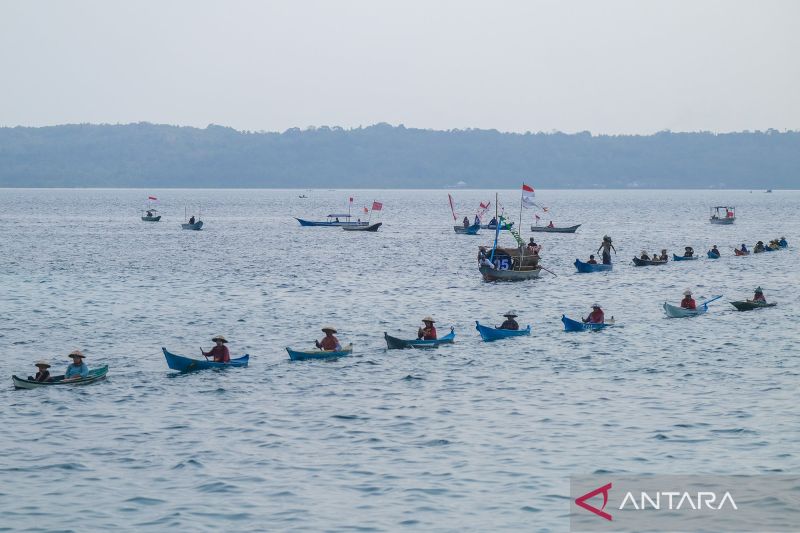 Festival Wakatobi Wave 2026: Ratusan Perahu Hias Hiasi Laut Wakatobi