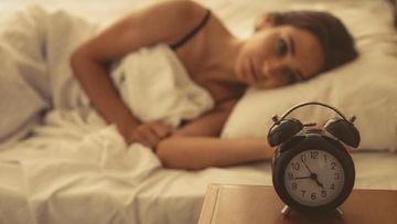 Terbangun Sebelum Alarm? Ini Penjelasan Ilmiah dan Tips Menghindarinya