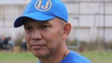 Isman Jasulmei, Mantan Asisten Pelatih Persija, Meninggal Dunia – Kisah dan Warisan yang Tak Terlupakan