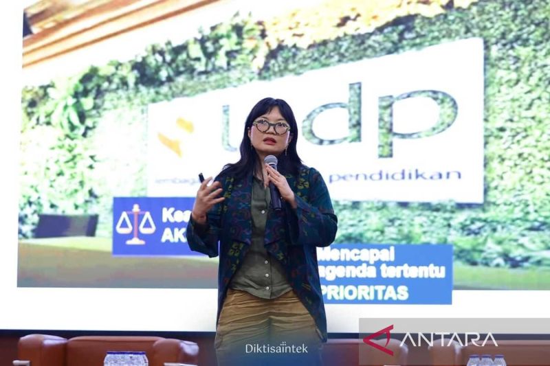 Analisis: Strategi Stella Christie Ubah Beasiswa Jadi Mesin Pembangunan Nasional