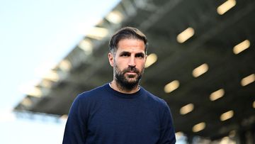 Analisis: Mengapa Taktik 'Parkir Bus' Fabregas Jadi Ancaman Nyata MU