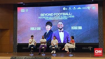 Evra & Indonesia: Mengapa Legenda MU Ini Merasa 'Pulang' di Tanah Air?