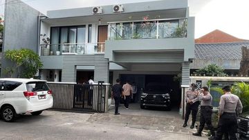 KPK Geledah Rumah Mewah Anggota Polisi Terkait Suap Bupati Bekasi